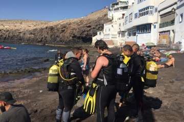 Nueva limpieza de los fondos marinos de Tufia (Foto TA)